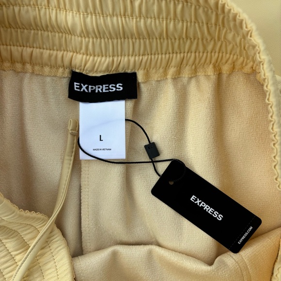 Express Yellow Faux Leather Matching Set - Picture 3 of 6